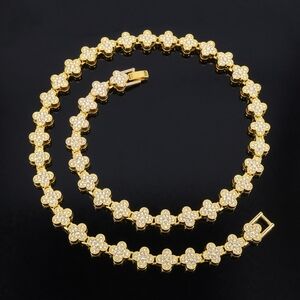 Elegant Gold and Silver Women's Necklace